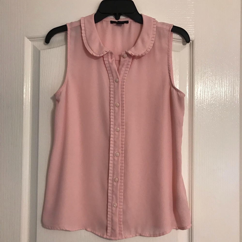 Forever 21 - Women’s Very Feminine Light Pink Top.  Sleeveless.  Size Small